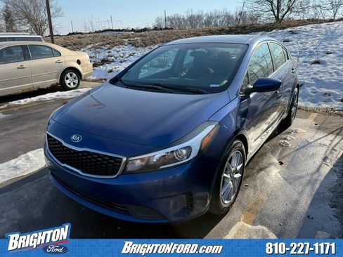 Used 2017 Kia Forte LX image 3