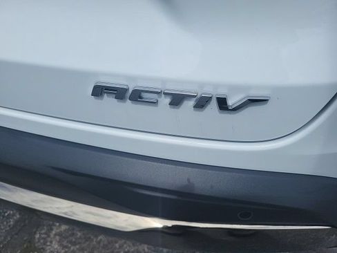 New 2026 Chevrolet Trax ACTIV w/ Sunroof Package FWD image 14