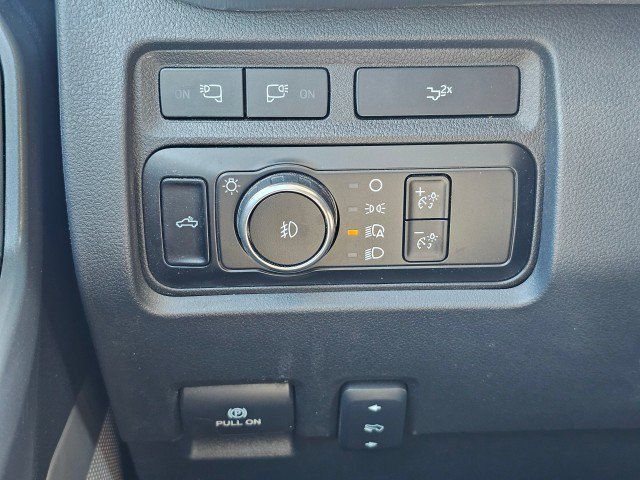 Used 2023 Ford F350 Lariat w/ FX4 Off-Road Package AWD/4WD image 38