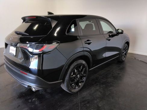 Used 2024 Honda HR-V Sport image 5