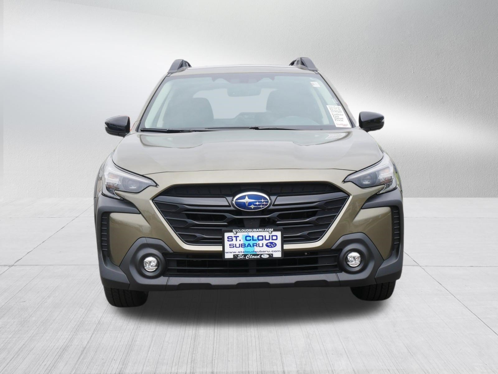 Certified 2025 Subaru Outback Onyx Edition AWD/4WD image 2