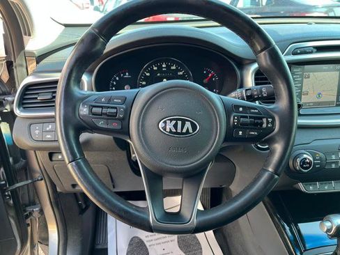 Used 2017 Kia Sorento SX image 24
