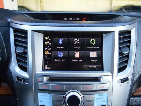 Used 2013 Subaru Outback 2.5i Limited image 22