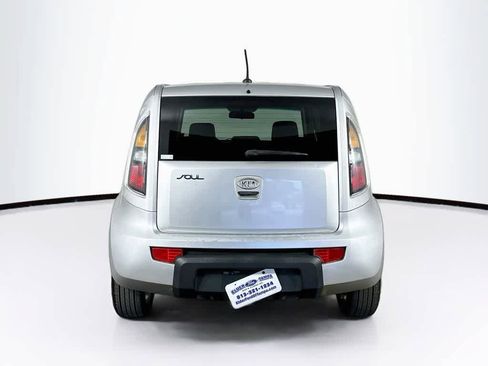Used 2010 Kia Soul + w/ Audio Pkg FWD image 5