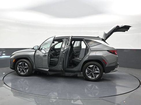 Used 2025 Hyundai Tucson SEL FWD image 31