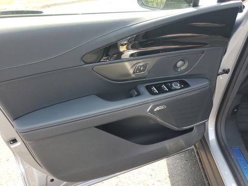 New 2026 Lincoln Nautilus Reserve AWD/4WD image 8
