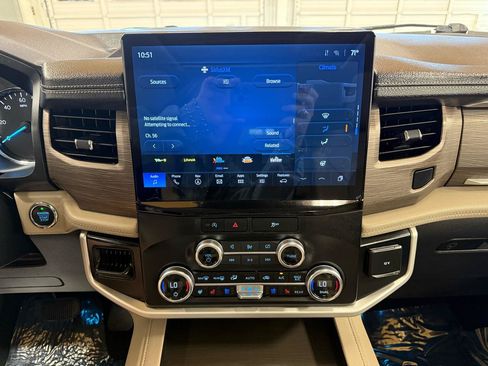 Used 2024 Ford Expedition Max Limited AWD/4WD image 17
