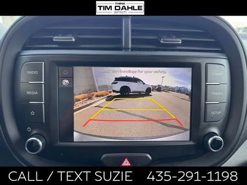 Used 2025 Kia Soul LX w/ LX Technology Package FWD image 12
