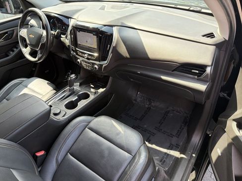 Used 2018 Chevrolet Traverse Premier AWD/4WD image 29