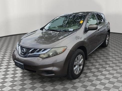Used 2013 Nissan Murano S FWD image 2