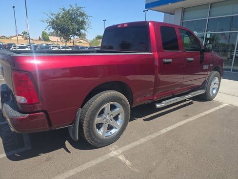Used 2017 RAM 1500 Express AWD/4WD image 3