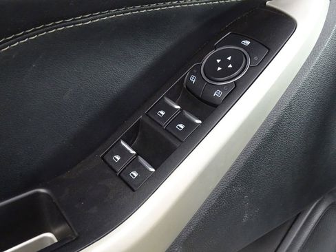 Used 2021 Ford Explorer XLT w/ Equipment Group 202A image 19