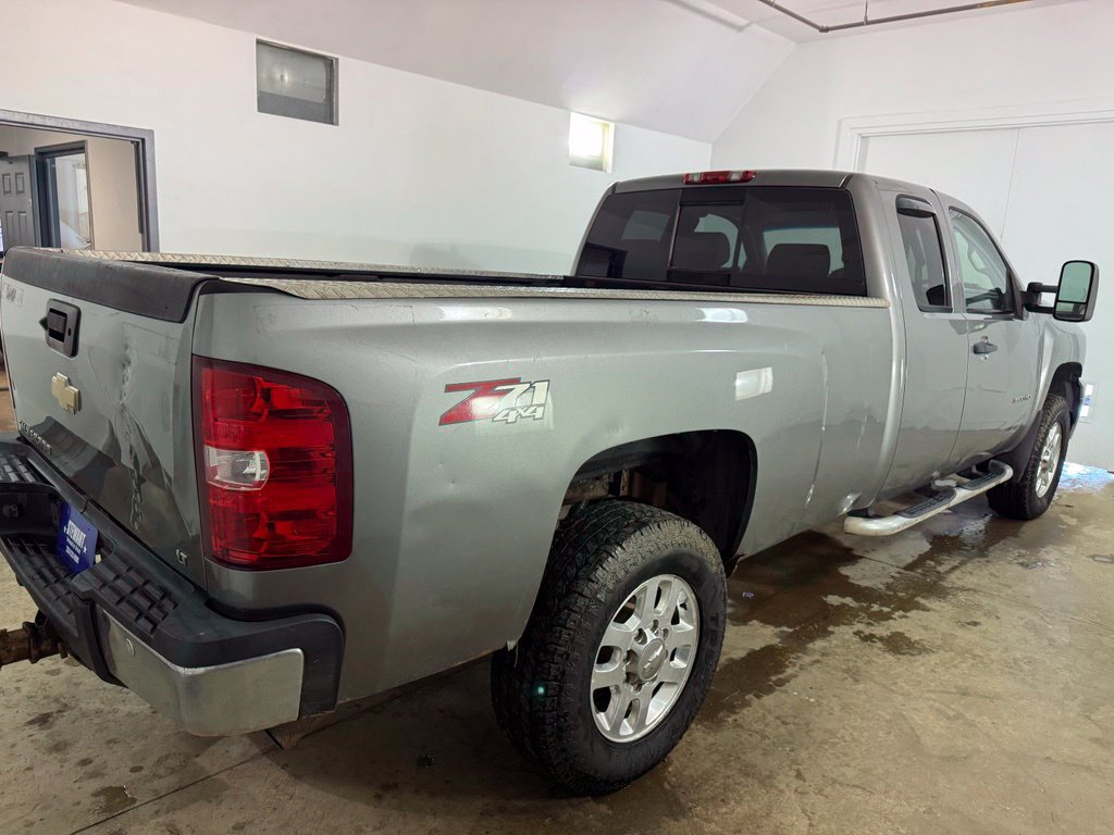 Used 2013 Chevrolet Silverado 3500 LT w/ Interior Plus Package AWD/4WD image 6
