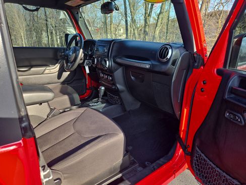 Used 2015 Jeep Wrangler Sport w/ Quick Order Package 24S image 19