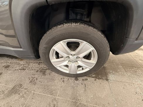 Certified 2022 Jeep Compass Latitude w/ Convenience Group image 38