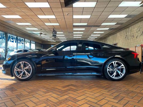 Used 2023 Audi e-tron GT Premium Plus image 4