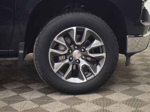 Used 2023 Chevrolet Silverado 1500 LT image 32