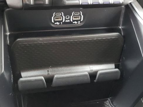 Used 2024 RAM 2500 Big Horn w/ Off Road Package image 25