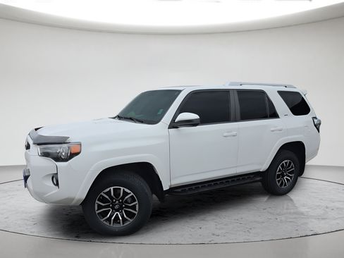 Used 2014 Toyota 4Runner SR5 w/ Convenience Package AWD/4WD image 7