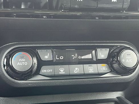 New 2026 Nissan Kicks SV image 4