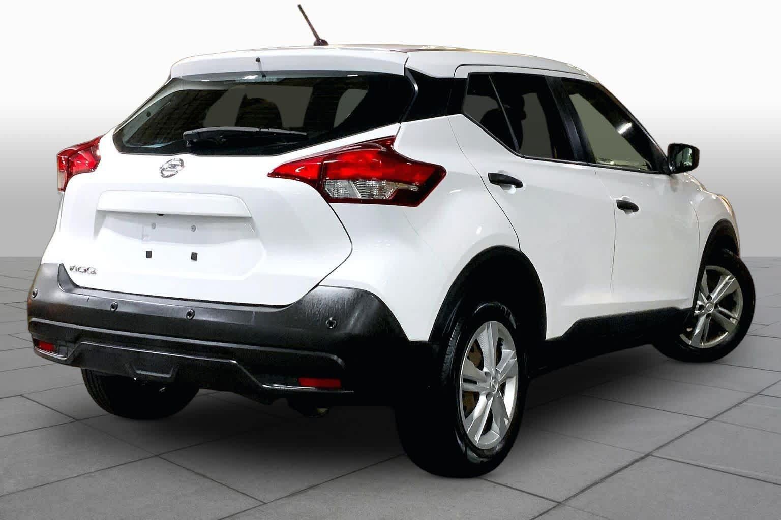Used 2020 Nissan Kicks S FWD image 13