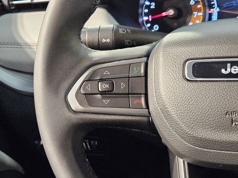 Used 2025 Jeep Compass Limited AWD/4WD image 27