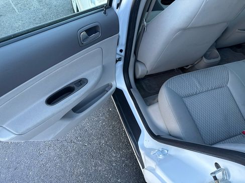 Used 2005 Chevrolet Cobalt LS image 14