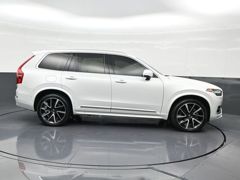 Certified 2024 Volvo XC90 B5 Plus image 7