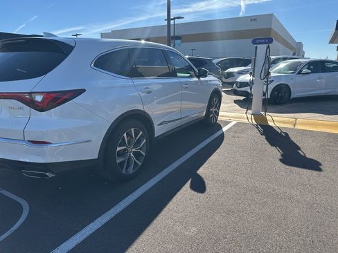 Used 2023 Acura MDX FWD w/ Technology Package image 6