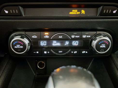 Used 2018 MAZDA CX-5 Touring image 11