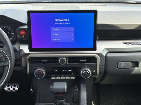 Used 2025 Toyota Tacoma TRD Sport AWD/4WD image 22
