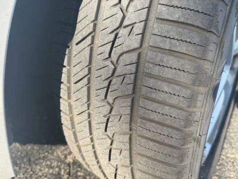 Used 2015 Ford Fusion SE image 9