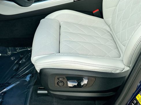 Used 2023 BMW X5 xDrive40i image 19