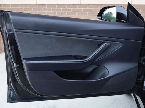 Used 2018 Tesla Model 3 Long Range RWD image 12