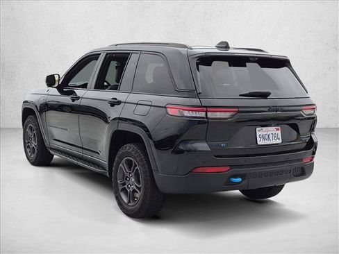 Used 2023 Jeep Grand Cherokee Trailhawk w/ Luxury Tech Group III AWD/4WD image 7