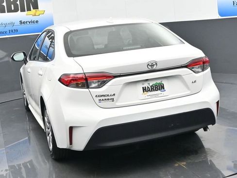 Used 2025 Toyota Corolla LE image 4