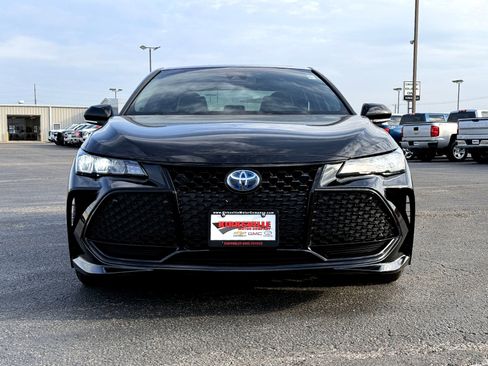 Used 2021 Toyota Avalon XSE image 9