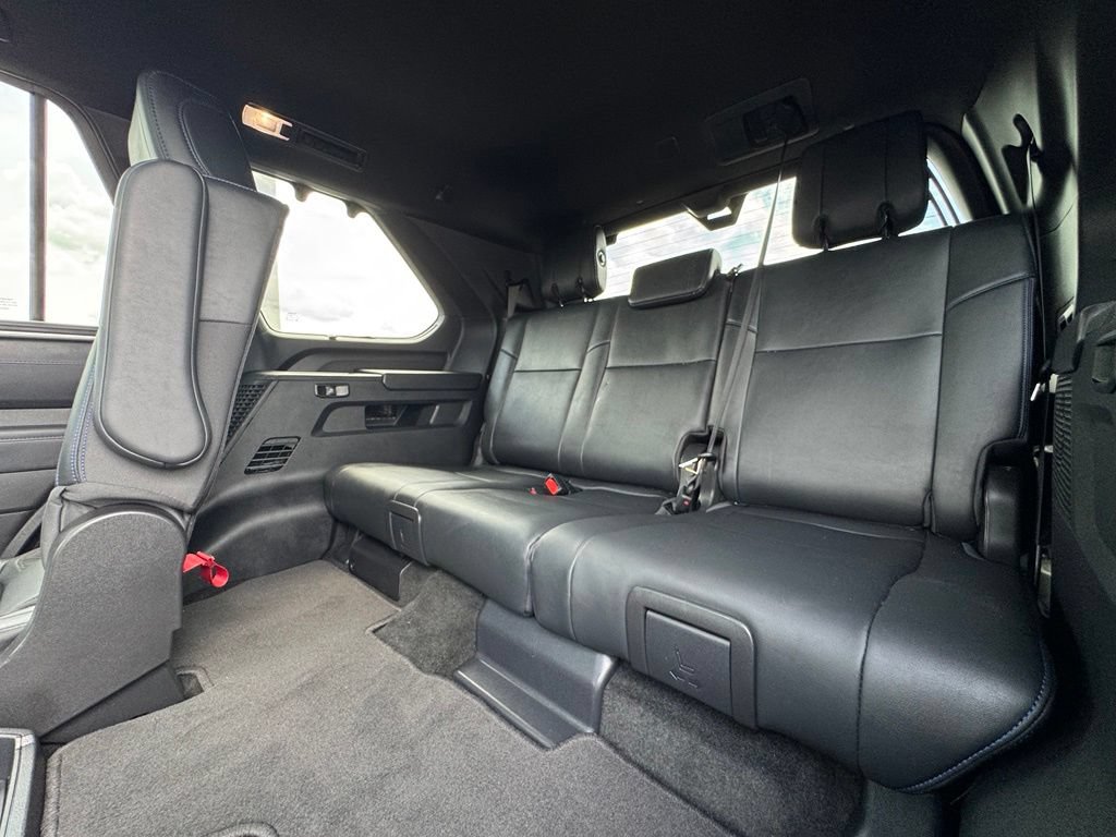 Used 2025 Toyota Sequoia Platinum AWD/4WD image 21