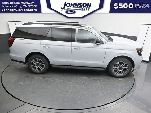 New 2026 Ford Expedition Active AWD/4WD image 24