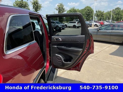 Used 2016 Jeep Grand Cherokee Laredo AWD/4WD image 16