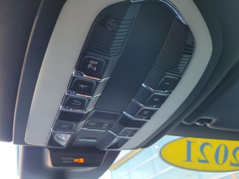 Used 2021 Porsche Macan GTS image 19