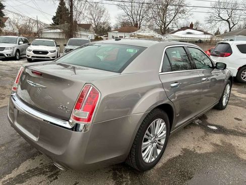 Used 2014 Chrysler 300 C image 6