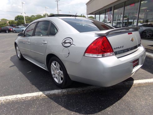 Used 2011 Chevrolet Impala LT w/ Luxury Edition Package FWD image 3