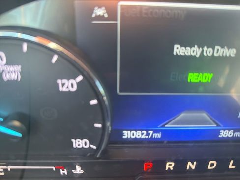 Used 2022 Ford Escape SEL w/ Class II Trailer Tow Package FWD image 10