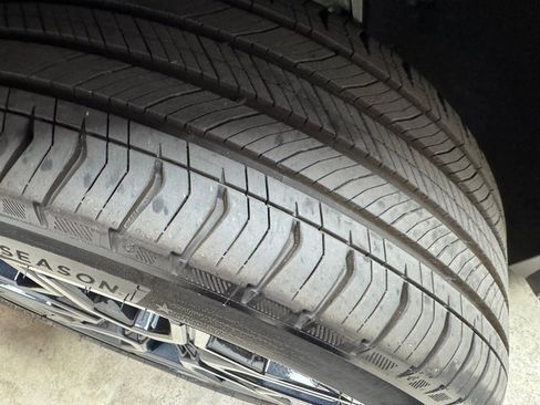 Used 2025 BMW X1 xDrive28i w/ Premium Package image 29