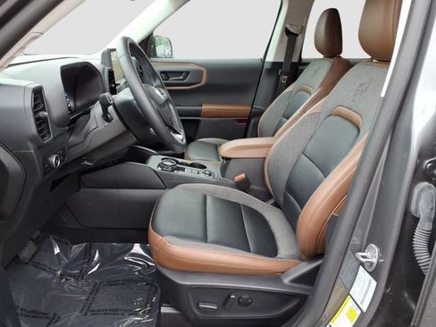 Used 2024 Ford Bronco Sport Outer Banks w/ Tech Package AWD/4WD image 4