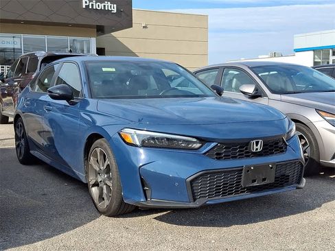 Used 2025 Honda Civic Sport Touring image 2