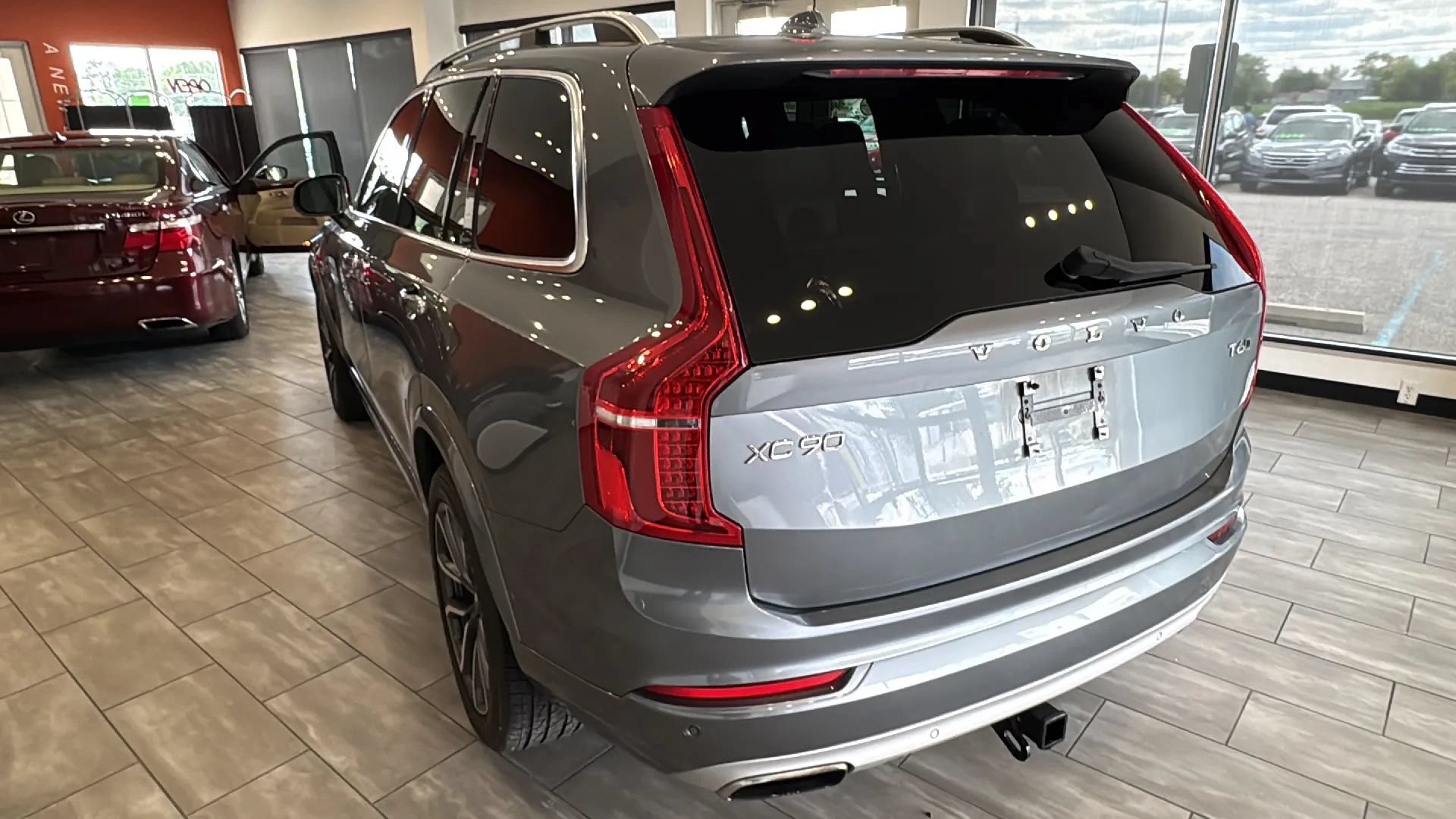 Used 2017 Volvo XC90 T6 Momentum w/ Vision Package AWD/4WD image 10