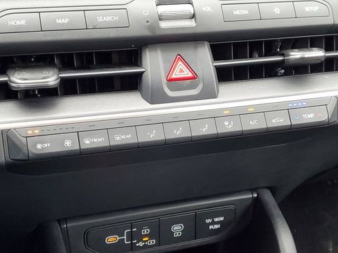 Used 2025 Kia K4 FWD image 22