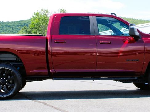 Used 2024 RAM 2500 Big Horn w/ Night Edition AWD/4WD image 8